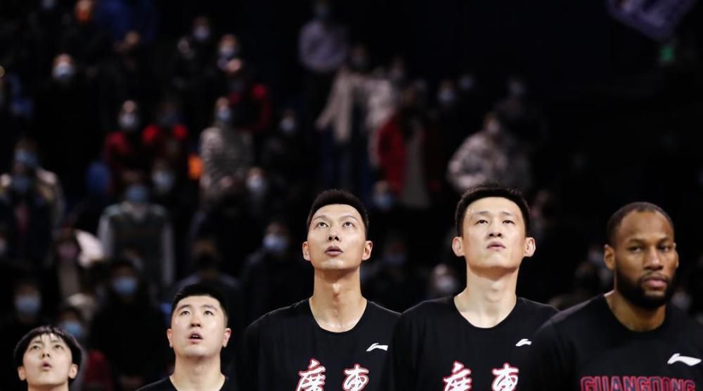 我们总是将伟大的冠军与伟大的球员、伟大的时刻联系在一起，你会想为这段历史添砖加瓦。